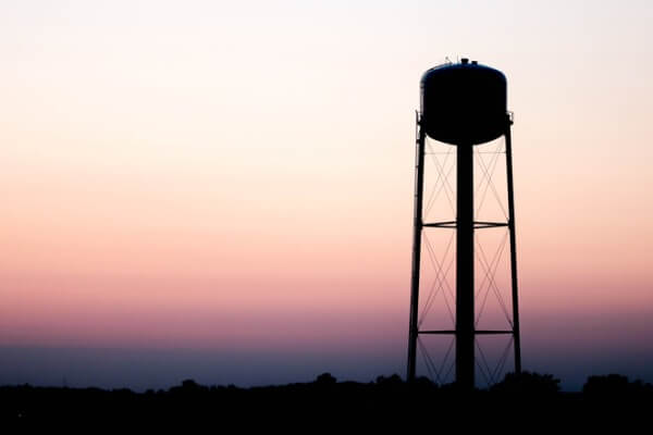 Image of a water tower at dusk