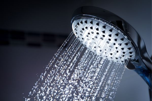 Showerhead that is sparkling clean