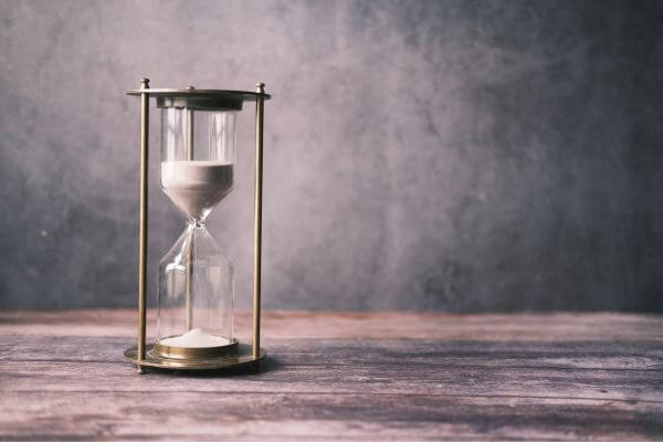 Hour glass for time to do water softener resin replacement