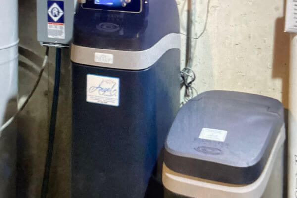 Water softener not leaky